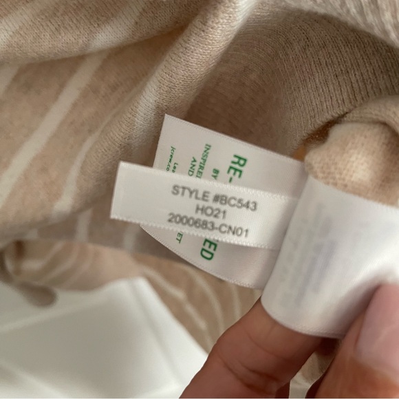 J. Crew Striped boatneck tunic sweater tan ivory thin stripe cotton BC543 medium - Picture 4 of 11